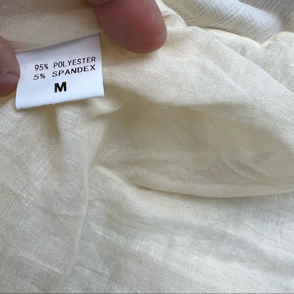 Deep V-neck Fit&Flare Dress (NWOT) Meduim - Picture 12 of 12